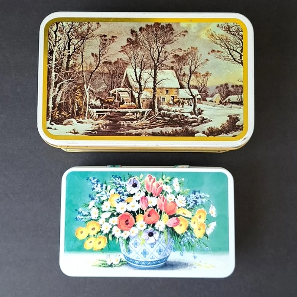 Small Vintage Tin Metal Hinged Storage Box Floral Bouquet Made in England